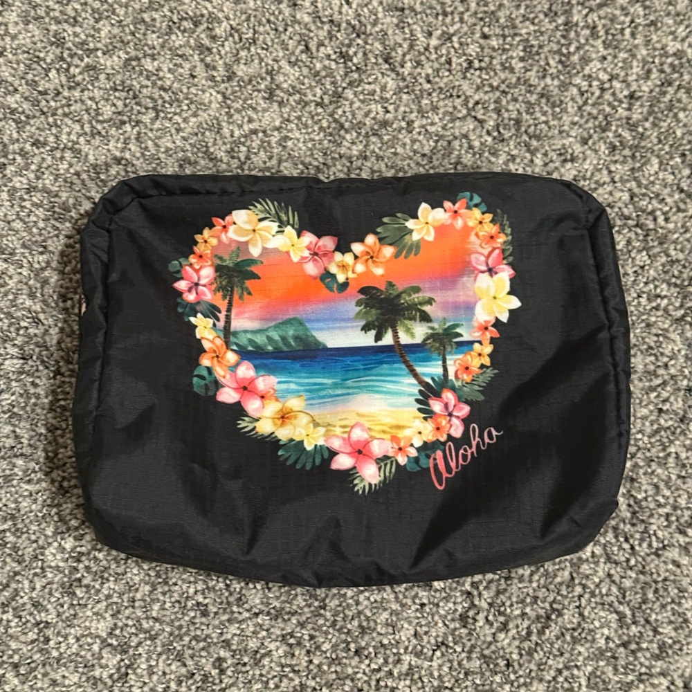 LeSportsac **Hawaii Exclusive** black makeup/accessory bag